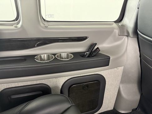 New 2024 Chevrolet Express 2500 Extended image 39