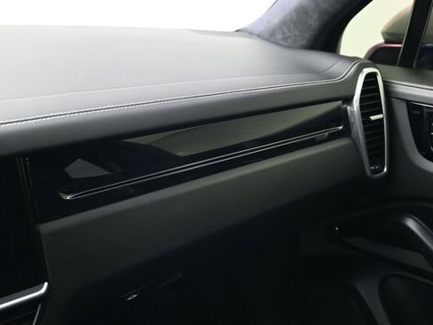 Used 2021 Porsche Cayenne GTS image 23