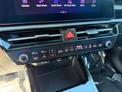 Used 2024 Kia Niro Wind FWD image 25