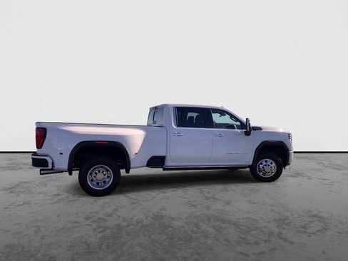 New 2026 GMC Sierra 3500 Denali Ultimate AWD/4WD image 9