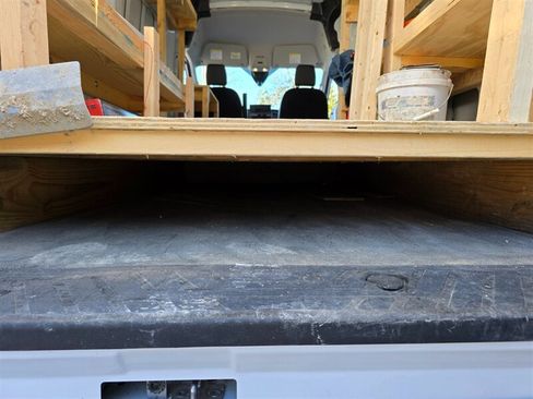 Used 2022 Ford E-Transit Medium Roof RWD image 23