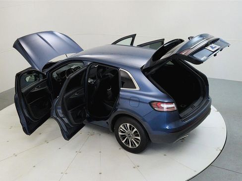 Used 2019 Lincoln Nautilus Select image 19