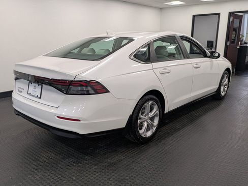 Certified 2023 Honda Accord LX image 4