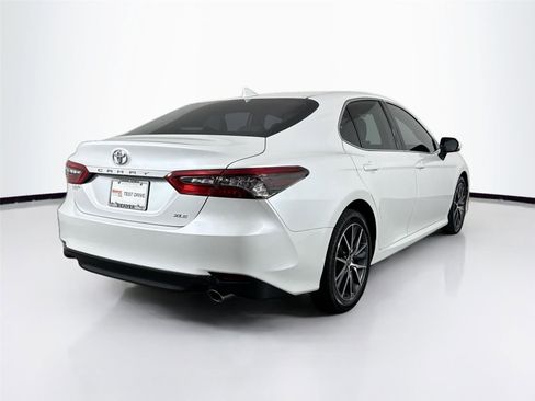Certified 2022 Toyota Camry XLE image 11