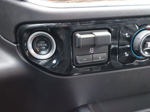 Used 2024 Chevrolet Silverado 1500 LT Trail Boss w/ LT Trail Boss Premium Package AWD/4WD image 12