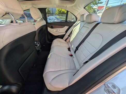 Used 2018 Mercedes-Benz C 300 Sedan w/ Premium Package image 17