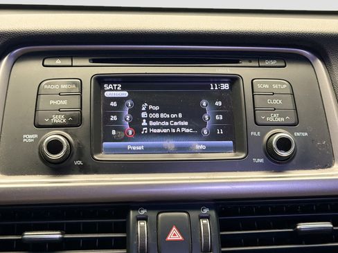 Used 2016 Kia Optima LX FWD image 17