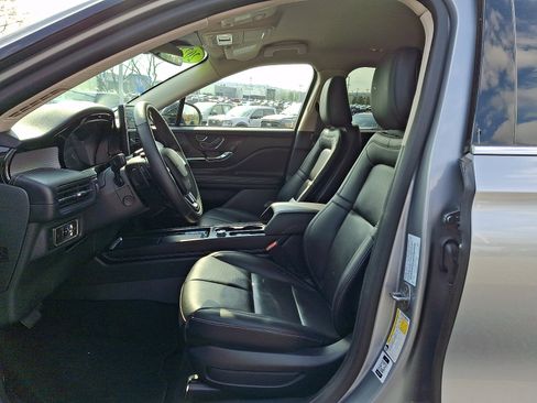 Certified 2024 Lincoln Corsair FWD w/ Equipment Group 101A image 13