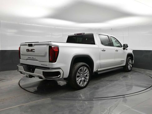 Used 2021 GMC Sierra 1500 Denali w/ Denali Premium Package AWD/4WD image 7