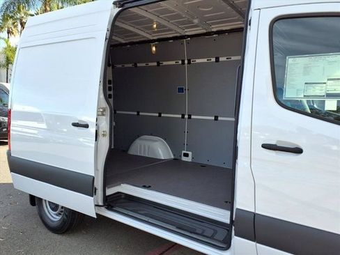 New 2026 Mercedes-Benz Sprinter 2500 image 24