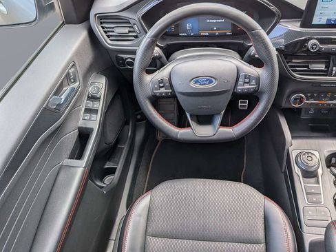 Used 2023 Ford Escape ST-Line w/ Cold Weather Package FWD image 16