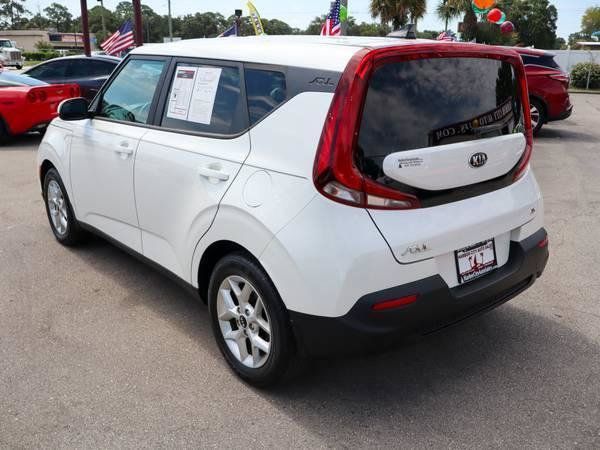 Used 2020 Kia Soul S FWD image 3