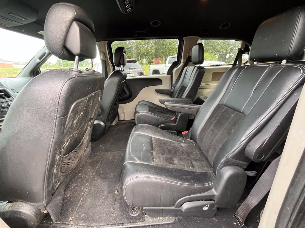 Used 2017 Dodge Grand Caravan SXT FWD image 24