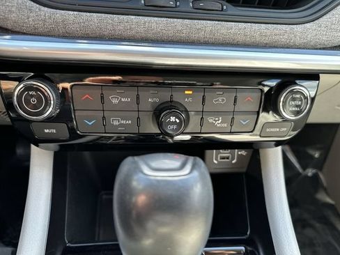 Used 2022 Jeep Compass Latitude w/ Convenience Group AWD/4WD image 19