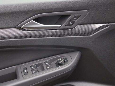 New 2026 Volkswagen GTI SE FWD image 11