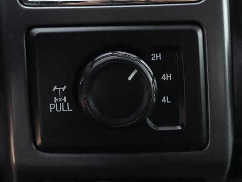Used 2017 Ford F150 XLT w/ Equipment Group 302A Luxury AWD/4WD image 35