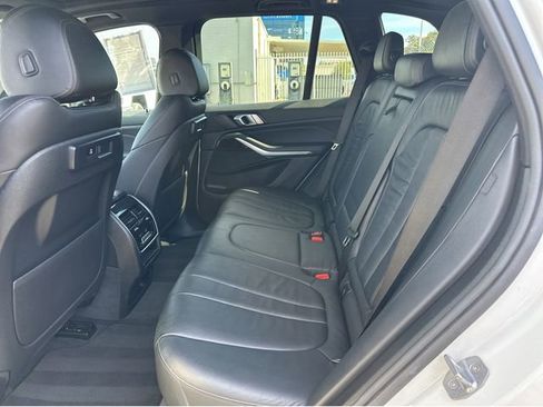 Used 2019 BMW X5 xDrive40i w/ Convenience Package image 16