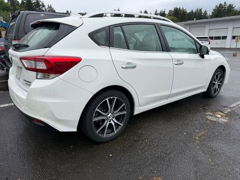 Used 2017 Subaru Impreza 2.0i Limited w/ Moonroof/BSD & Rcta/Eyesight AWD/4WD image 3