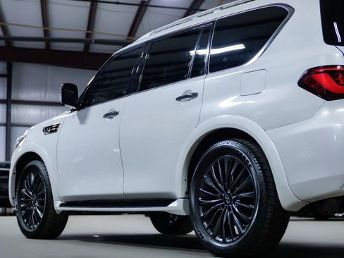Used 2022 INFINITI QX80 Sensory w/ All-Season Package image 14