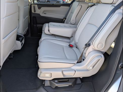 New 2026 Honda Odyssey Touring image 14