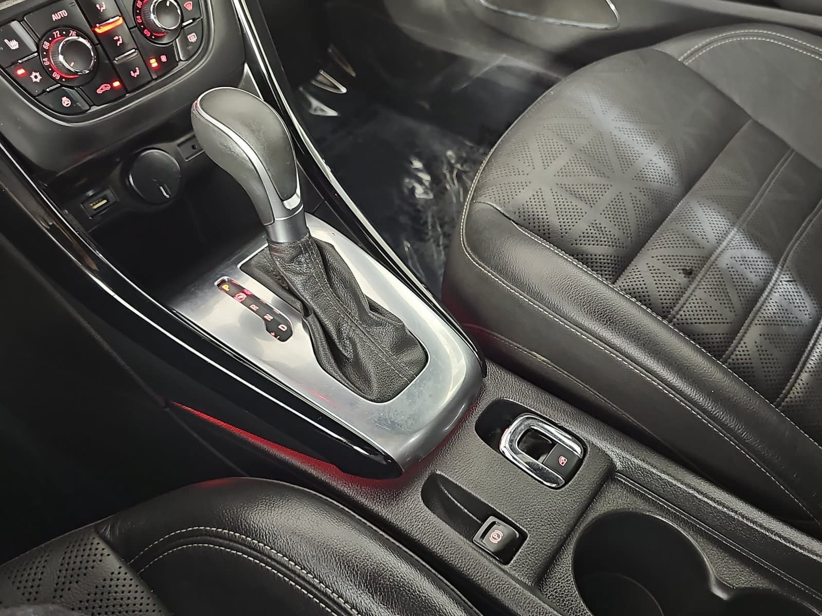 Used 2018 Buick Cascada Premium FWD image 21