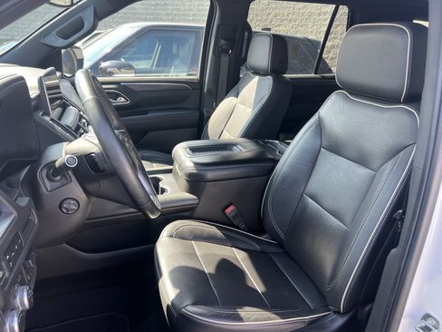 Used 2021 GMC Yukon SLT w/ SLT Luxury Plus Package image 14