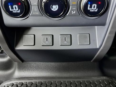 New 2026 Land Rover Defender 110 OCTA AWD/4WD image 28