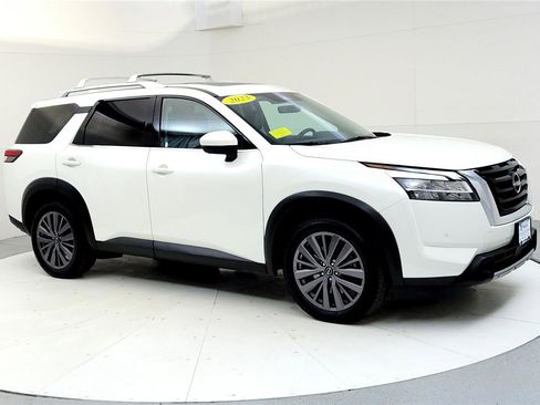 Used 2023 Nissan Pathfinder SL w/ SL Premium Package image 7