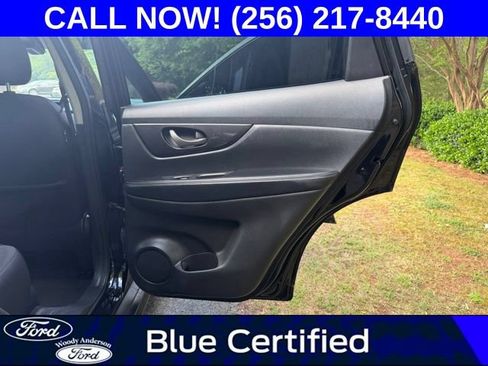 Used 2020 Nissan Rogue S FWD image 24
