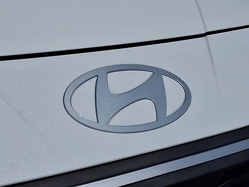 Certified 2025 Hyundai Elantra Sport FWD image 29