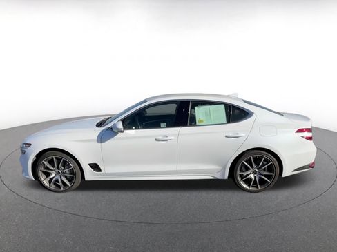 Used 2025 Genesis G70 2.5T image 9