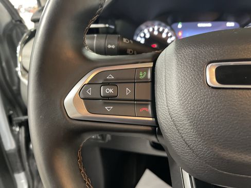 Used 2022 Jeep Compass Limited image 16