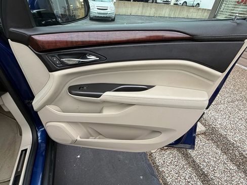 Used 2012 Cadillac SRX Luxury image 21