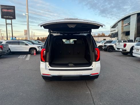 New 2026 GMC Yukon XL Elevation w/ Elevation Premium Package image 10