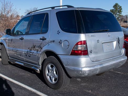 Used 2000 Mercedes-Benz ML 320 4MATIC image 4