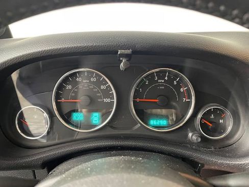 Used 2013 Jeep Wrangler Sahara w/ Connectivity Group AWD/4WD image 5