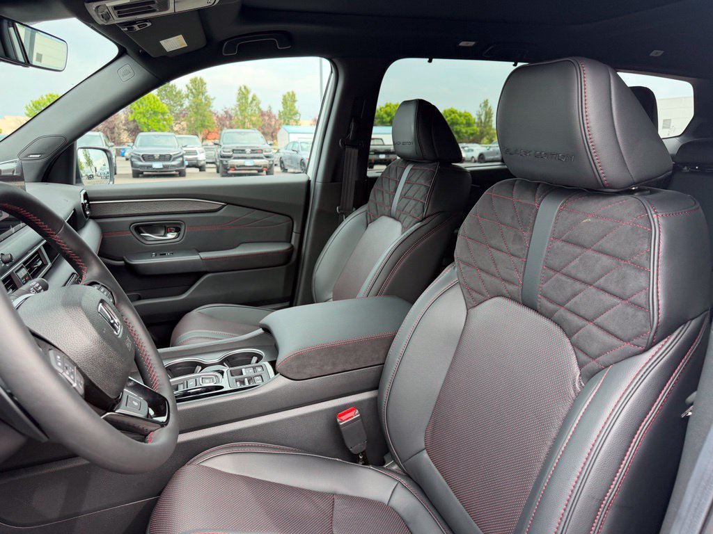 New 2026 Honda Pilot Black Edition image 15
