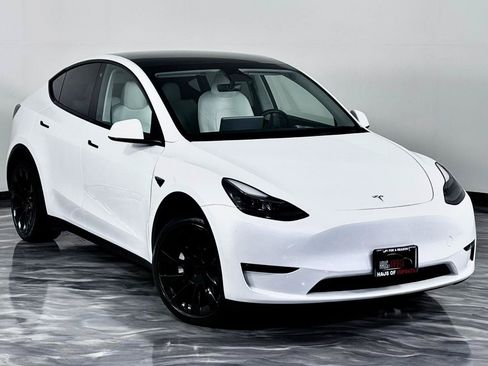 Used 2023 Tesla Model Y Long Range AWD/4WD image 3