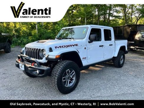 Used 2026 Jeep Gladiator Mojave AWD/4WD image 1