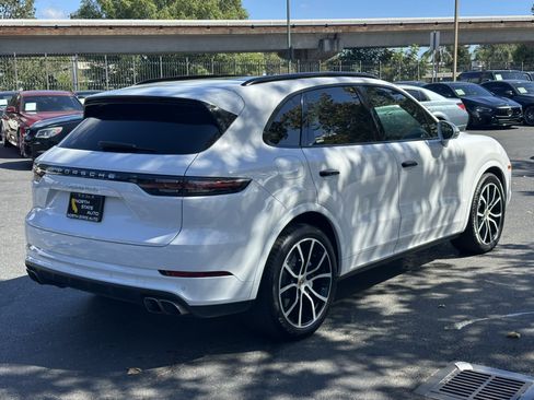 Used 2019 Porsche Cayenne Turbo AWD/4WD image 8