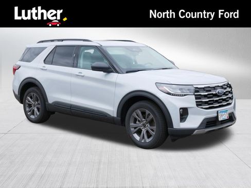 Used 2026 Ford Explorer Active w/ Active Comfort Package AWD/4WD image 1