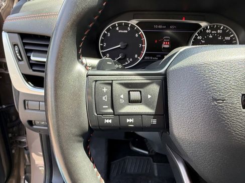 Used 2025 Nissan Rogue SV AWD/4WD image 26