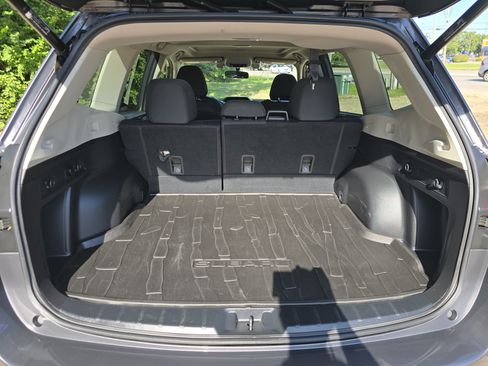 Used 2020 Subaru Forester Premium AWD/4WD image 16