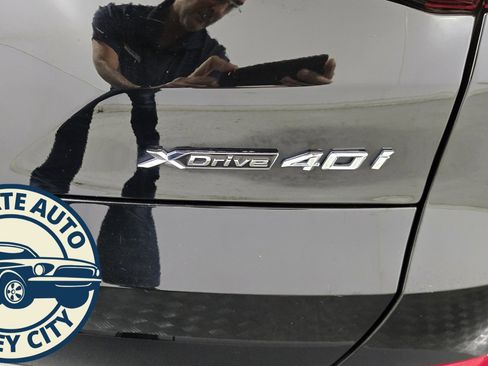 Used 2020 BMW X5 xDrive40i w/ Parking Assistance Package image 29