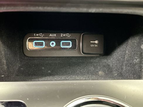 Used 2019 Jeep Grand Cherokee Laredo image 28