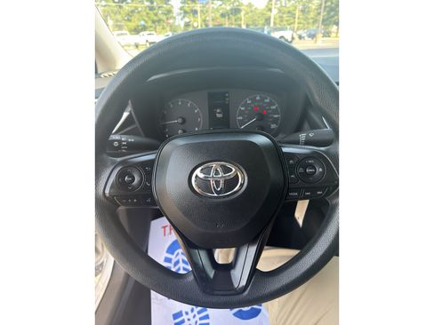Used 2024 Toyota Corolla LE FWD image 11