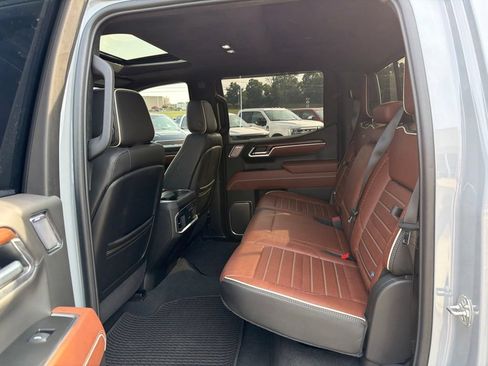 Used 2025 GMC Sierra 1500 Denali Ultimate AWD/4WD image 14