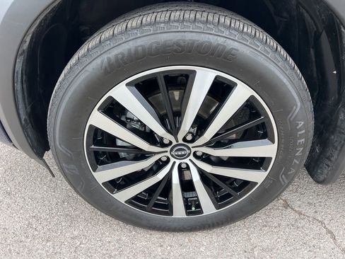 Used 2024 Nissan Pathfinder Platinum w/ Lighting Package (N93) image 7