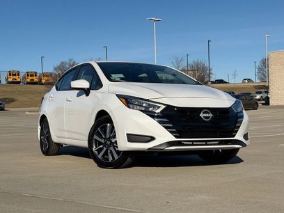 New 2025 Nissan Versa SV w/ Trunk Package