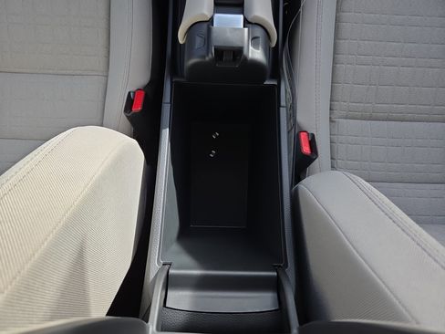 New 2026 Honda HR-V LX image 25